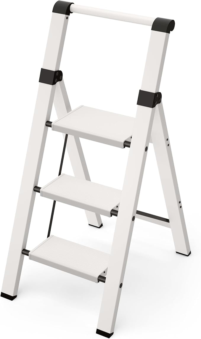 Taranta 3 Step Ladder, Lightweight Aluminum Step Stool with Convenient Handgrip, Folding Ladder with Anti-Slip Pedals, 330lbs Capacity Stepladder for Home, Office, Kitchen - White
