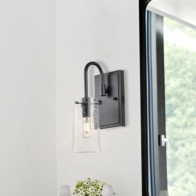 XiNBEi Lighting Wall Sconce, Industrial 1 Light Vanity Sconce Light Seeded Glass Bathroom Wall Light Matte Black Finish XB-W1283-1-MB