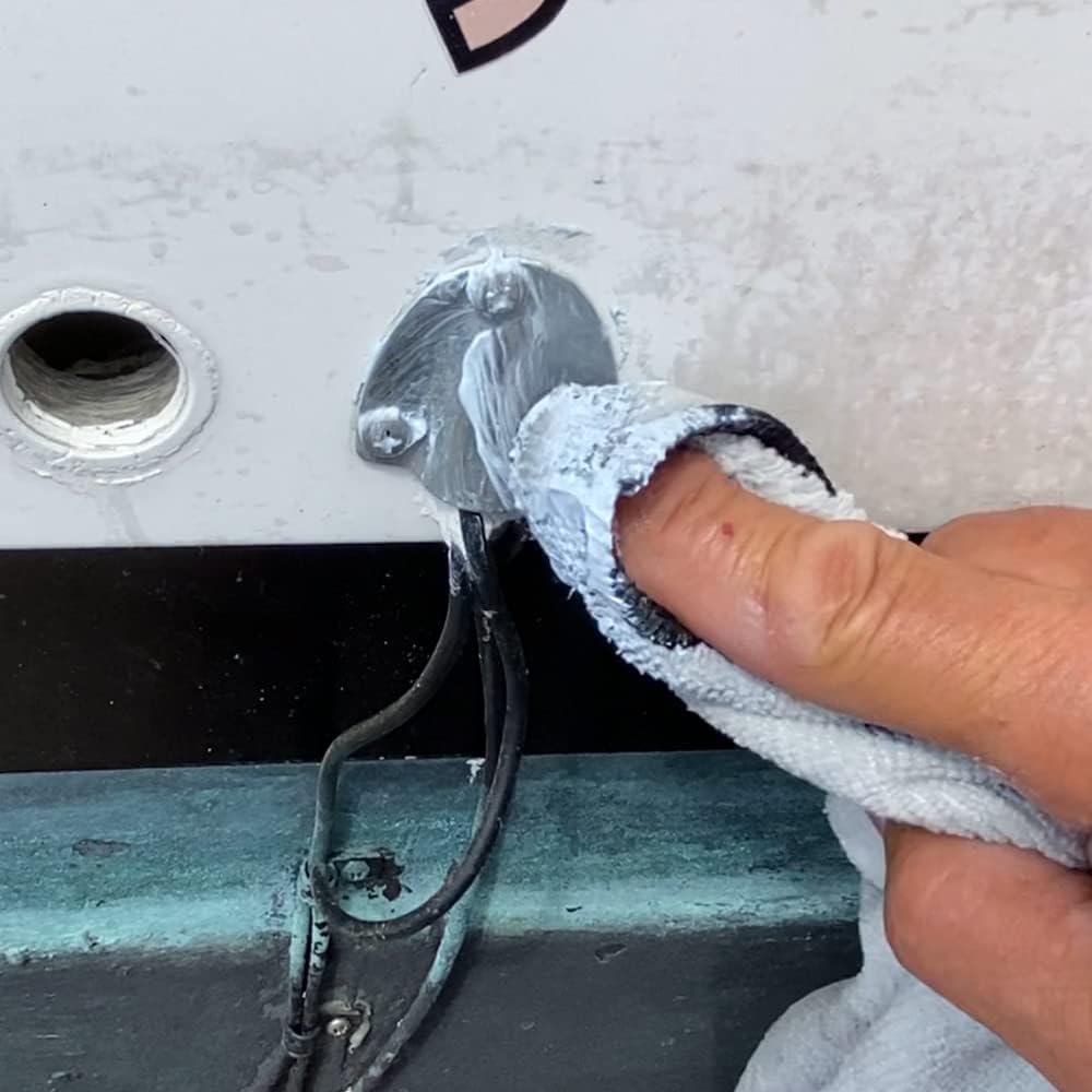 Flitz Multi-Purpose Metal Polish Paste - 1lb Can of USA-Made Chrome Polish - Works on Stainless Steel, Aluminum, Plastic, Jewelry and Cars - Non-Abrasive Cleaner & Rust Remover (1 Pack)