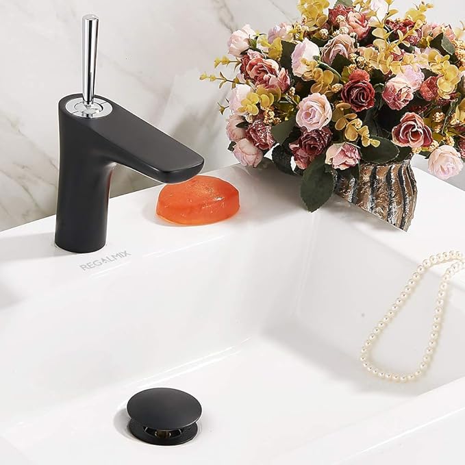 Pop Up Drain, Bathroom Faucet Vessel Vanity Sink Drain Stopper, Built-in Anti-Clogging Strainer, Without Overflow Matt Black,Fits Standard American Drain Hole(1-1/2" to 1-3/4") RWF082G