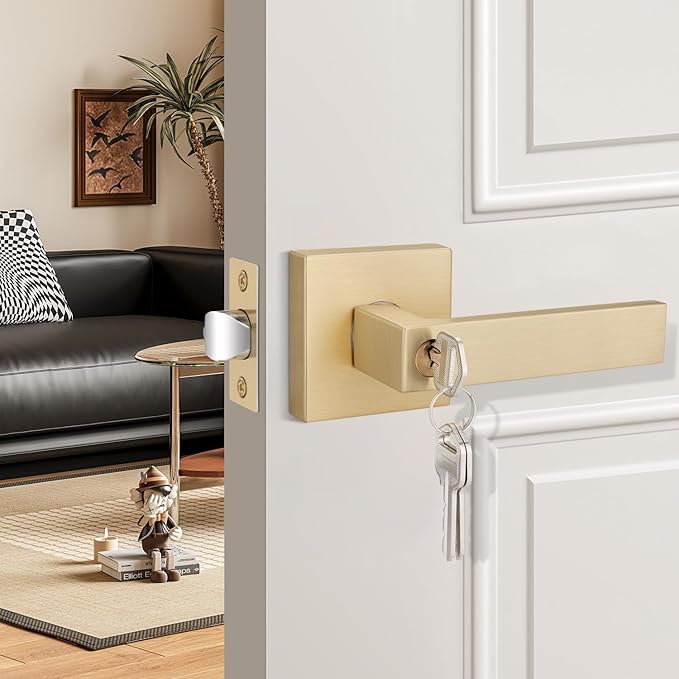 EHOMEWARE 1 Pack Gold Door Handles, Entry Door Levers with Keys, Not Keyed Alike - Interior Door Lever Door Handle with Modern Contemporary Design for Home Bedroom or Living Room