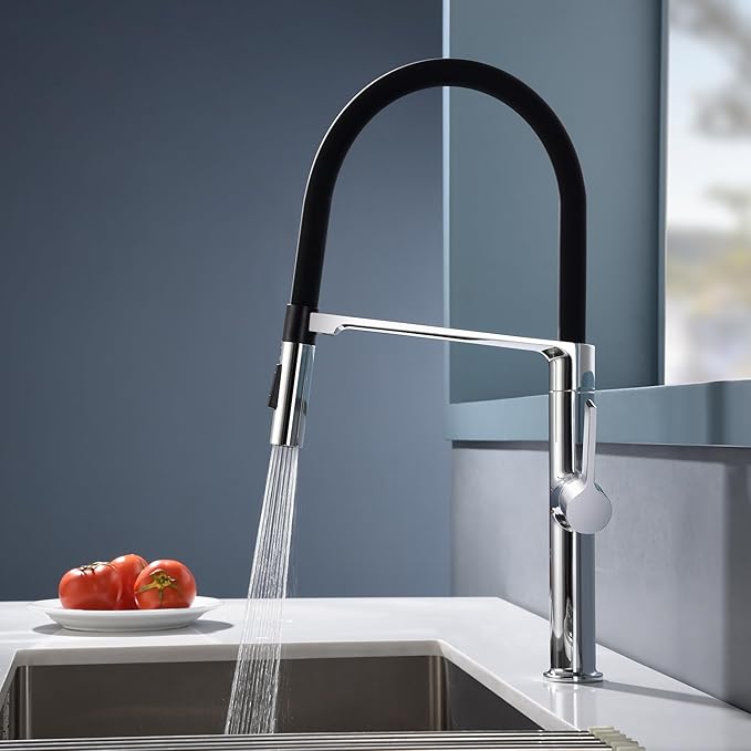 SUMERAIN Single Hole Matte Black Kitchen Faucet,Lead-Free Pull-Down Kitchen Sink Faucet, Deck Mounted