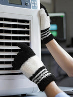 Patelai 3 Pairs Microfiber Plant Dusting Gloves Leaf Cleaning Gloves for Indoor Plants, Blinds, Furniture, House(Medium,Black, Dark Blue, Gray)