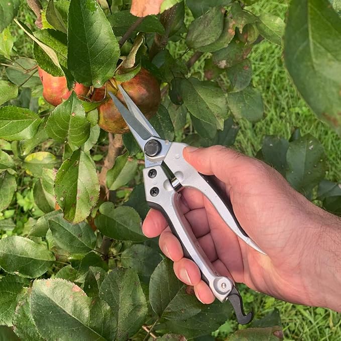 Kings County Tools Hand Gardening and Landscaping Pruner Tool Set | Wet Wood Bypass | Dry Wood Anvil | Flower Cutters | Sharp Japanese Blades | Cast Aluminum Handles | Ergonomic Design for Easy Use