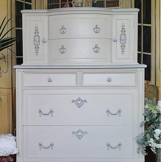 Dixie Belle Paint Company Chalk Finish Furniture Paint - Sawmill Gravy (32oz) - Matte Smooth Beige Chic Chalk Mineral DIY Furniture Paint