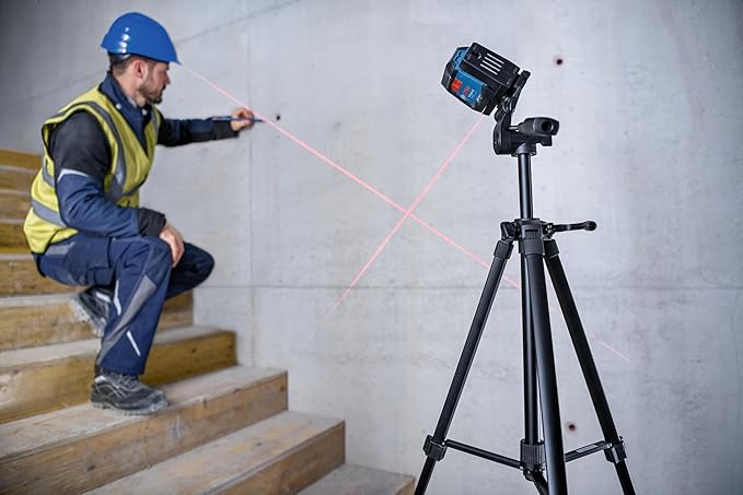 BOSCH GLL50-20 50 Ft Self-Leveling Cross-Line Laser, Includes Integrated Magnetic Mount & 2 AA Batteries