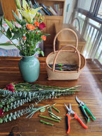 装 (Green),Gardening Tool Set, Equipped with a Bamboo Woven Storage Basket, 5 Aluminum Alloy Hand Tools, and 3 Stainless Steel Scissors, is a Wonderful Gift for Gardening Enthusiasts.
