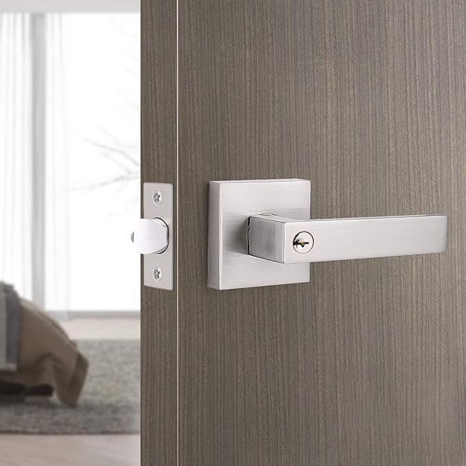 Gobrico 1 Pack Square Door Lever with Lock and Key for Exterior Interior Door in Satin Nickel