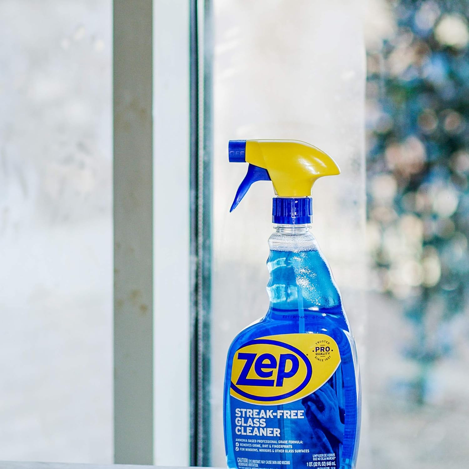 Zep Streak-Free Glass Cleaner 32 oz ZU112032 , Blue