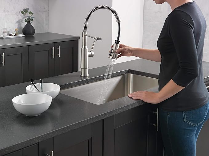 Delta Theodora Pro Style Commercial Kitchen Faucet with Pull Down Sprayer, Brushed Nickel Single Hole Kitchen Sink Faucet, Single Handle, Spotshield Stainless 18804Z-SP-DST