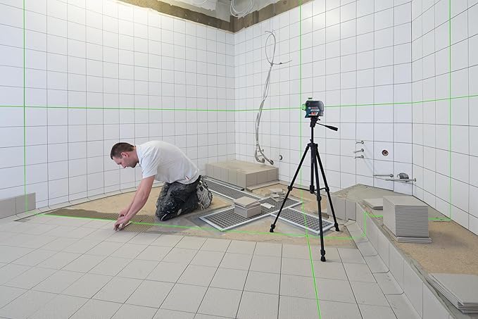 BOSCH GLL3-330CG 200 Ft 12V Max Connected 360 Degree Green-Beam Laser, Includes 2.0 Ah 12V Max Lithium-Ion Battery & Charger, AA1 Alkaline Battery Adapter, Hard Carrying Case, & Accessories