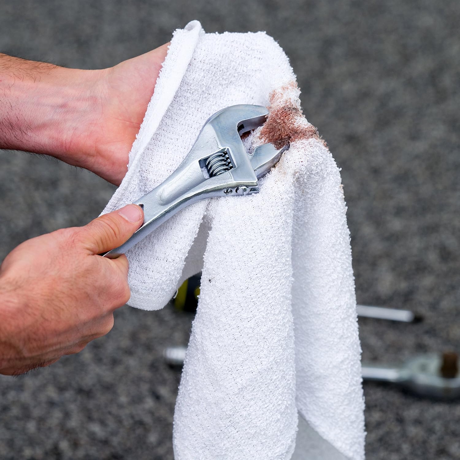 S&T INC. Multipurpose Cotton Terry Cleaning Towels for Home, Car, Automotive, and Garage Cleaning Supplies, 14 Inch x 17 Inch, White, 24 Pack